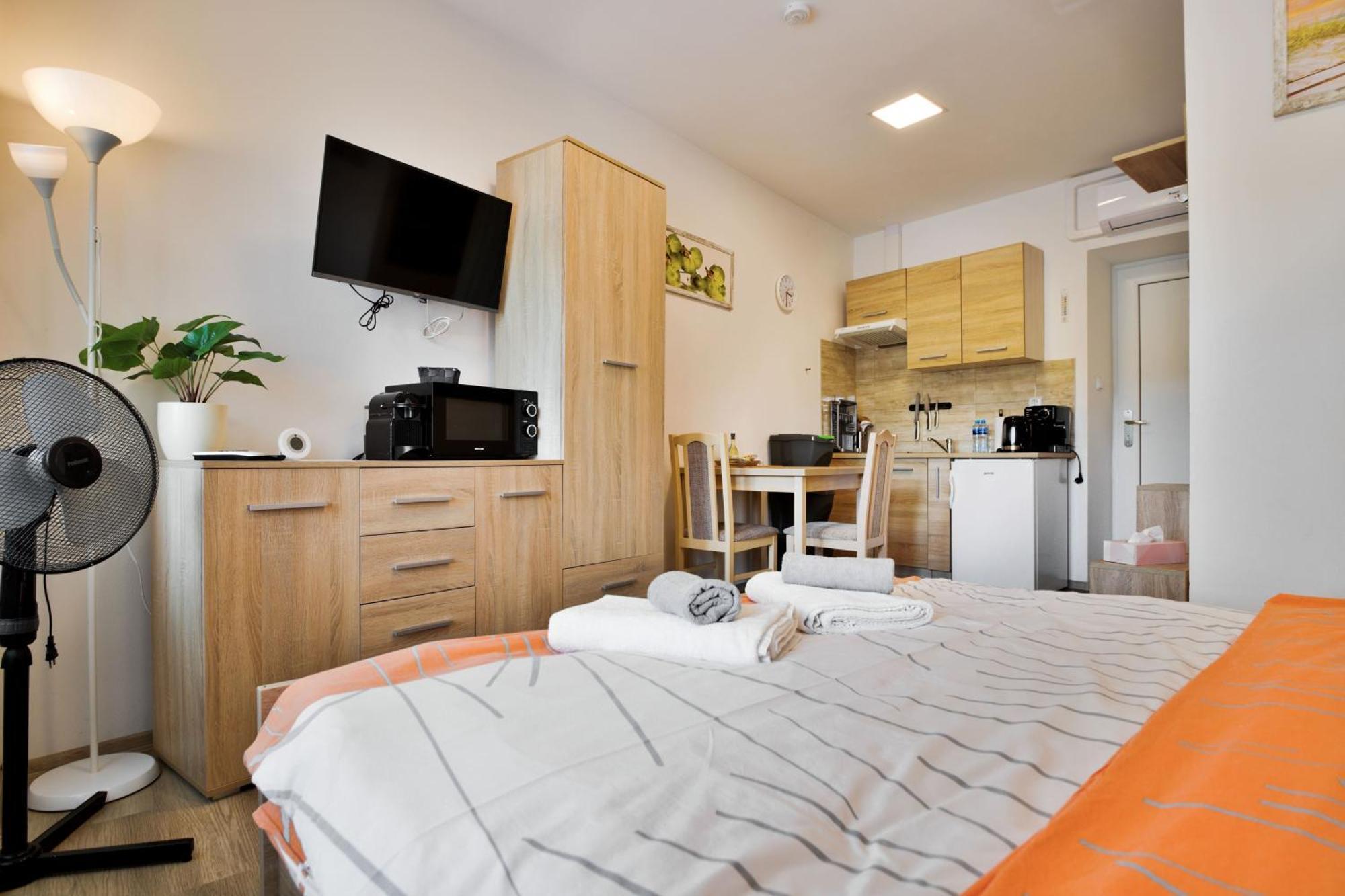 Apartmany דצ'ין מראה חיצוני תמונה