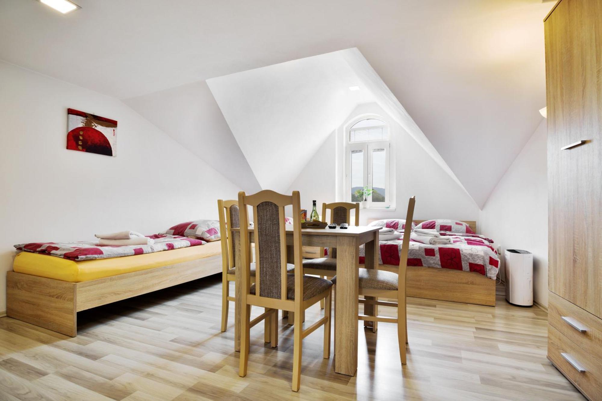 Apartmany דצ'ין מראה חיצוני תמונה